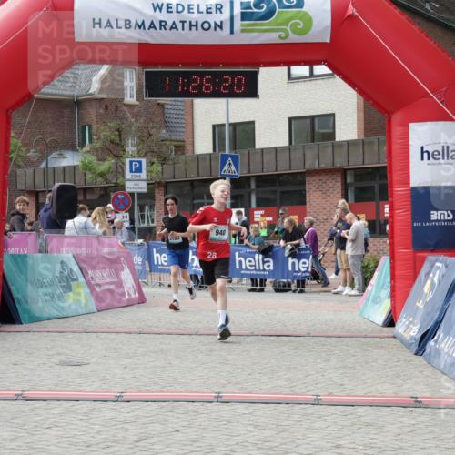 10.05.2026 - 8. Wedeler Halbmarathon Yannick Fuchs http://msf.ph/oto/9712607 10.05.2026 11:26:18 Ziel 940, 2182 meine-sportfotos.de