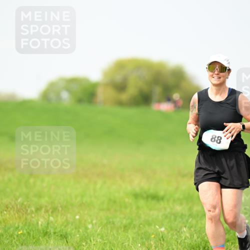 10.05.2026 - 8. Wedeler Halbmarathon Dr. Thomas Lammeyer http://msf.ph/oto/9712619 10.05.2026 12:09:12 Laufen  meine-sportfotos.de