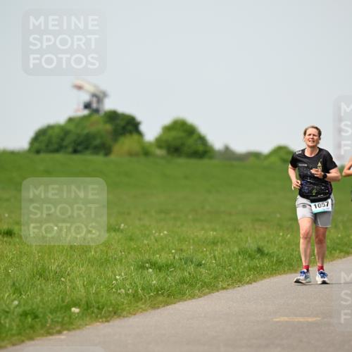 10.05.2026 - 8. Wedeler Halbmarathon Dr. Thomas Lammeyer http://msf.ph/oto/9712623 10.05.2026 12:09:18 Laufen 1057, 2188 meine-sportfotos.de