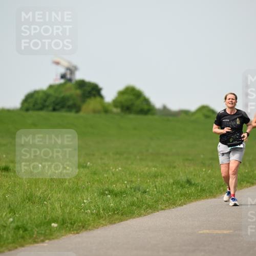 10.05.2026 - 8. Wedeler Halbmarathon Dr. Thomas Lammeyer http://msf.ph/oto/9712632 10.05.2026 12:09:18 Laufen 2188 meine-sportfotos.de