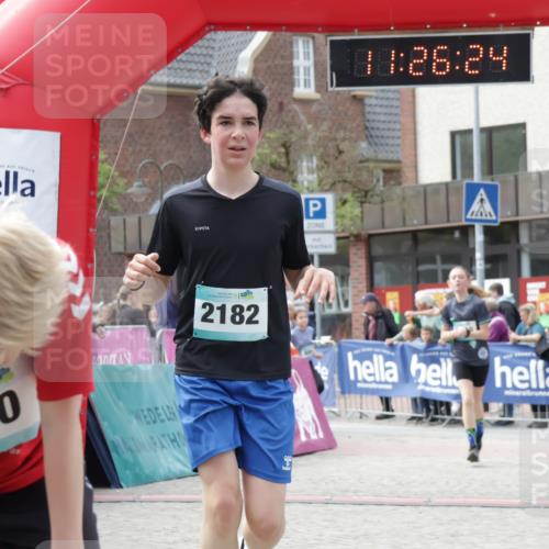 10.05.2026 - 8. Wedeler Halbmarathon Yannick Fuchs http://msf.ph/oto/9712641 10.05.2026 11:26:22 Ziel 699, 940, 2046, 2182 meine-sportfotos.de
