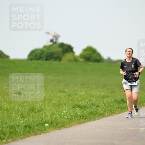 10.05.2026 - 8. Wedeler Halbmarathon Dr. Thomas Lammeyer http://msf.ph/oto/9712652 10.05.2026 12:09:19 Laufen 1057, 2188 meine-sportfotos.de