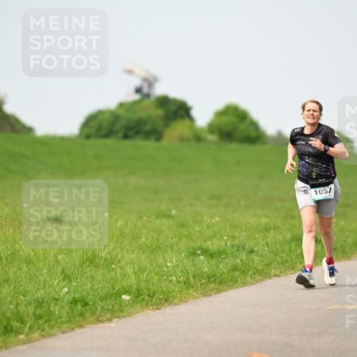10.05.2026 - 8. Wedeler Halbmarathon Dr. Thomas Lammeyer http://msf.ph/oto/9712664 10.05.2026 12:09:19 Laufen 1057, 2188 meine-sportfotos.de