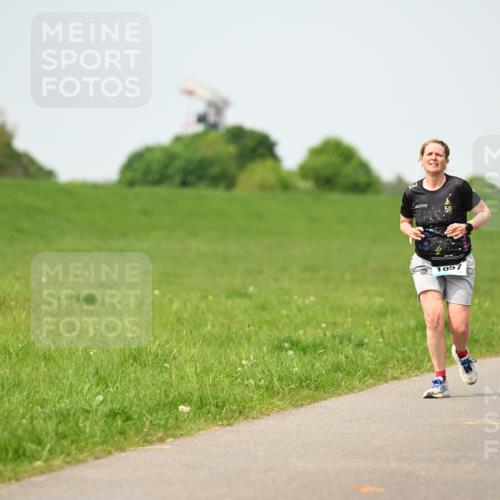 10.05.2026 - 8. Wedeler Halbmarathon Dr. Thomas Lammeyer http://msf.ph/oto/9712666 10.05.2026 12:09:19 Laufen 2168 meine-sportfotos.de