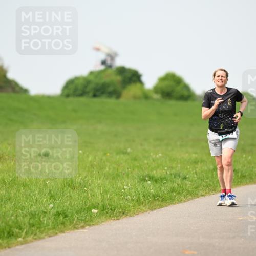 10.05.2026 - 8. Wedeler Halbmarathon Dr. Thomas Lammeyer http://msf.ph/oto/9712668 10.05.2026 12:09:19 Laufen  meine-sportfotos.de