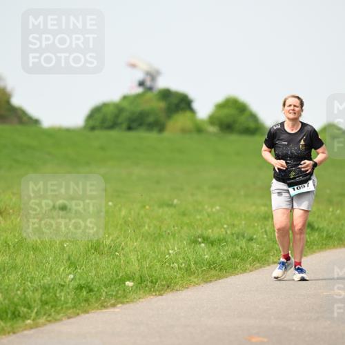 10.05.2026 - 8. Wedeler Halbmarathon Dr. Thomas Lammeyer http://msf.ph/oto/9712673 10.05.2026 12:09:20 Laufen 1057, 2188 meine-sportfotos.de