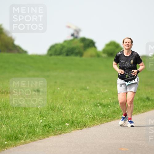 10.05.2026 - 8. Wedeler Halbmarathon Dr. Thomas Lammeyer http://msf.ph/oto/9712680 10.05.2026 12:09:20 Laufen  meine-sportfotos.de