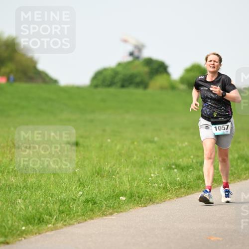 10.05.2026 - 8. Wedeler Halbmarathon Dr. Thomas Lammeyer http://msf.ph/oto/9712681 10.05.2026 12:09:21 Laufen 1057, 2188 meine-sportfotos.de