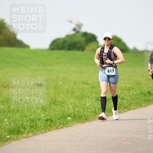 10.05.2026 - 8. Wedeler Halbmarathon Dr. Thomas Lammeyer http://msf.ph/oto/9712745 10.05.2026 12:10:01 Laufen 617, 1000 meine-sportfotos.de