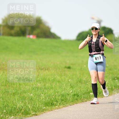 10.05.2026 - 8. Wedeler Halbmarathon Dr. Thomas Lammeyer http://msf.ph/oto/9712762 10.05.2026 12:10:03 Laufen 617, 1000 meine-sportfotos.de
