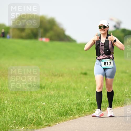 10.05.2026 - 8. Wedeler Halbmarathon Dr. Thomas Lammeyer http://msf.ph/oto/9712768 10.05.2026 12:10:03 Laufen 617, 100 meine-sportfotos.de