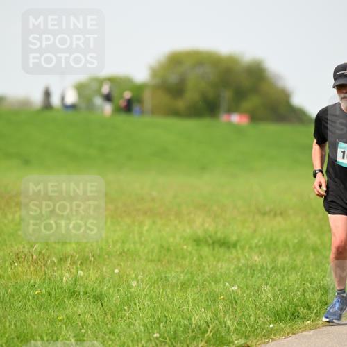 10.05.2026 - 8. Wedeler Halbmarathon Dr. Thomas Lammeyer http://msf.ph/oto/9712797 10.05.2026 12:10:07 Laufen  meine-sportfotos.de