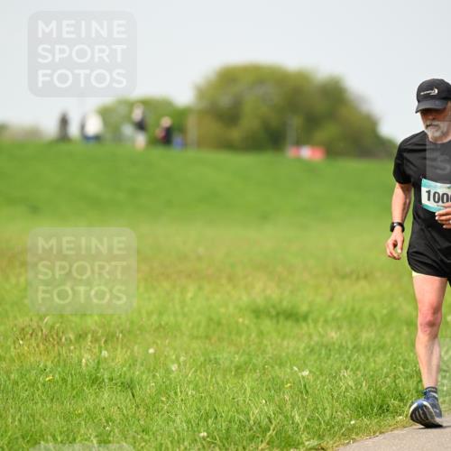 10.05.2026 - 8. Wedeler Halbmarathon Dr. Thomas Lammeyer http://msf.ph/oto/9712799 10.05.2026 12:10:07 Laufen 1000 meine-sportfotos.de