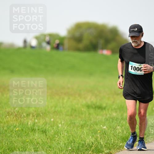10.05.2026 - 8. Wedeler Halbmarathon Dr. Thomas Lammeyer http://msf.ph/oto/9712805 10.05.2026 12:10:08 Laufen 100 meine-sportfotos.de