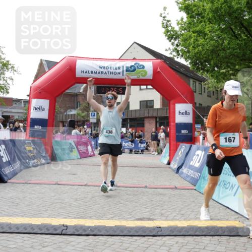 10.05.2026 - 8. Wedeler Halbmarathon Yannick Fuchs http://msf.ph/oto/9712830 10.05.2026 11:26:49 Ziel 167, 438, 989 meine-sportfotos.de