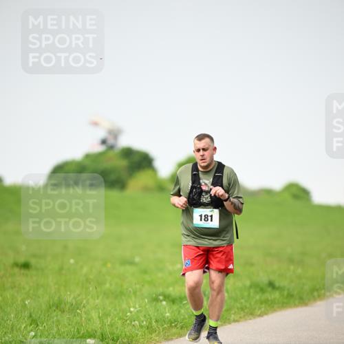 10.05.2026 - 8. Wedeler Halbmarathon Dr. Thomas Lammeyer http://msf.ph/oto/9712849 10.05.2026 12:10:46 Laufen 181 meine-sportfotos.de