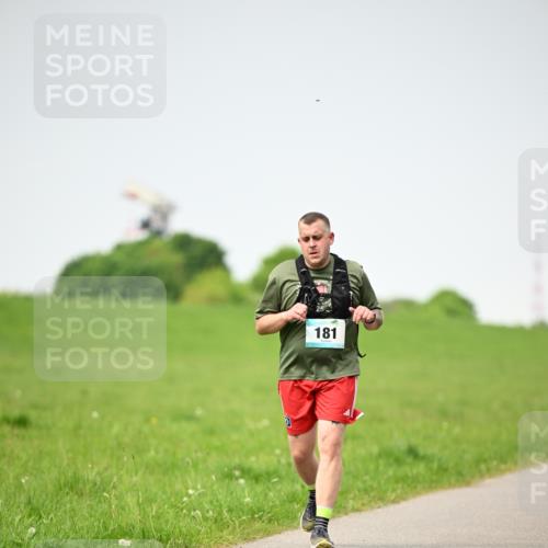 10.05.2026 - 8. Wedeler Halbmarathon Dr. Thomas Lammeyer http://msf.ph/oto/9712852 10.05.2026 12:10:46 Laufen 181 meine-sportfotos.de