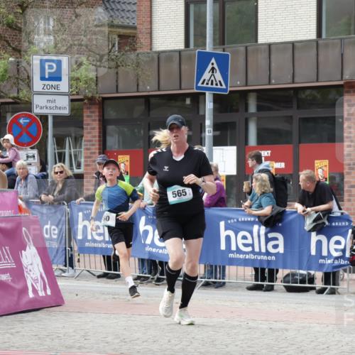10.05.2026 - 8. Wedeler Halbmarathon Yannick Fuchs http://msf.ph/oto/9712858 10.05.2026 11:27:02 Ziel 60, 565, 967 meine-sportfotos.de