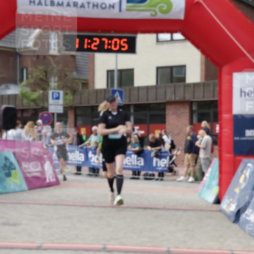 10.05.2026 - 8. Wedeler Halbmarathon Yannick Fuchs http://msf.ph/oto/9712869 10.05.2026 11:27:03 Ziel 60, 565, 967 meine-sportfotos.de