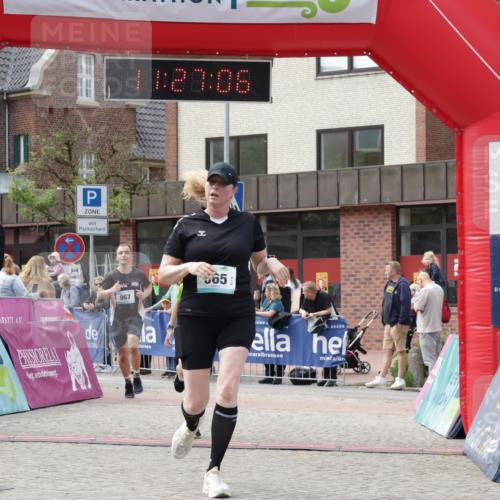 10.05.2026 - 8. Wedeler Halbmarathon Yannick Fuchs http://msf.ph/oto/9712880 10.05.2026 11:27:04 Ziel 60, 565, 967 meine-sportfotos.de