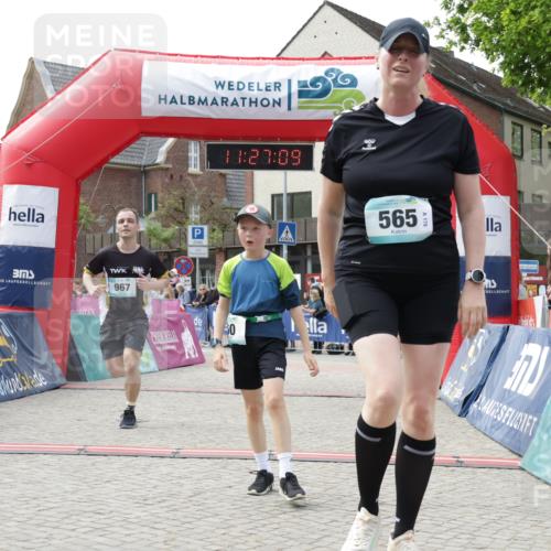 10.05.2026 - 8. Wedeler Halbmarathon Yannick Fuchs http://msf.ph/oto/9712904 10.05.2026 11:27:07 Ziel 60, 565, 967 meine-sportfotos.de
