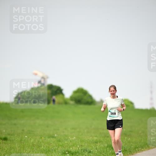 10.05.2026 - 8. Wedeler Halbmarathon Dr. Thomas Lammeyer http://msf.ph/oto/9712962 10.05.2026 12:11:32 Laufen 569 meine-sportfotos.de