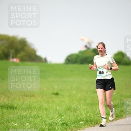 10.05.2026 - 8. Wedeler Halbmarathon Dr. Thomas Lammeyer http://msf.ph/oto/9712963 10.05.2026 12:11:34 Laufen 569 meine-sportfotos.de