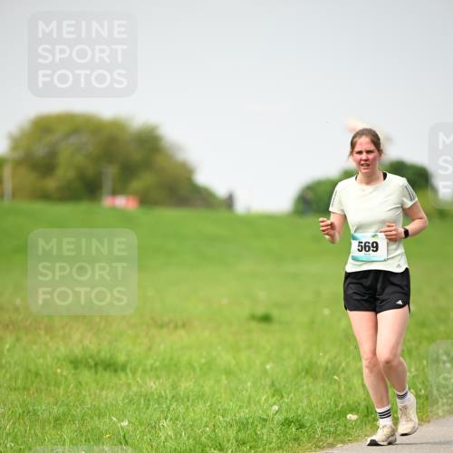 10.05.2026 - 8. Wedeler Halbmarathon Dr. Thomas Lammeyer http://msf.ph/oto/9712965 10.05.2026 12:11:35 Laufen 569 meine-sportfotos.de