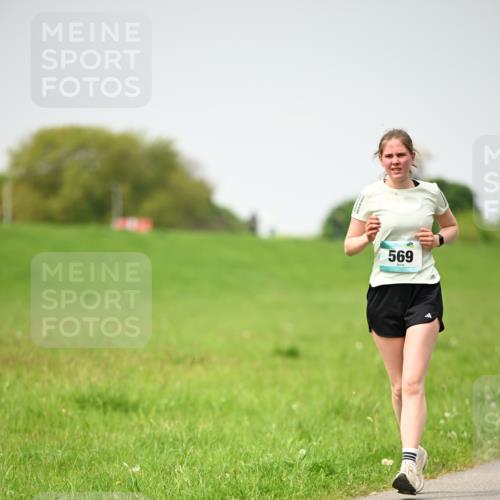 10.05.2026 - 8. Wedeler Halbmarathon Dr. Thomas Lammeyer http://msf.ph/oto/9712968 10.05.2026 12:11:35 Laufen 569 meine-sportfotos.de