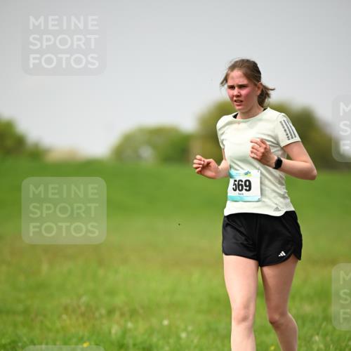 10.05.2026 - 8. Wedeler Halbmarathon Dr. Thomas Lammeyer http://msf.ph/oto/9712976 10.05.2026 12:11:38 Laufen 569 meine-sportfotos.de
