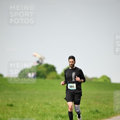 10.05.2026 - 8. Wedeler Halbmarathon Dr. Thomas Lammeyer http://msf.ph/oto/9712985 10.05.2026 12:11:57 Laufen 501 meine-sportfotos.de