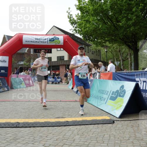 10.05.2026 - 8. Wedeler Halbmarathon Yannick Fuchs http://msf.ph/oto/9712987 10.05.2026 11:27:19 Ziel 230, 735, 2139 meine-sportfotos.de
