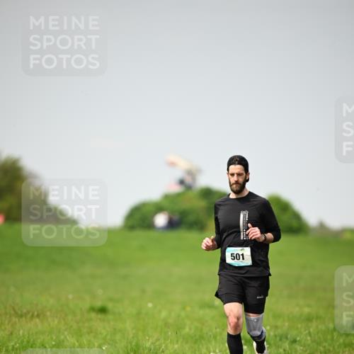 10.05.2026 - 8. Wedeler Halbmarathon Dr. Thomas Lammeyer http://msf.ph/oto/9712993 10.05.2026 12:11:58 Laufen 501 meine-sportfotos.de