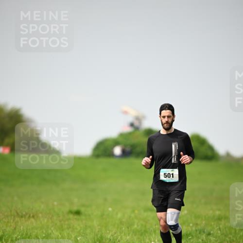 10.05.2026 - 8. Wedeler Halbmarathon Dr. Thomas Lammeyer http://msf.ph/oto/9712995 10.05.2026 12:11:58 Laufen 501 meine-sportfotos.de