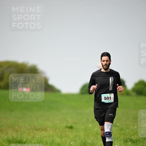 10.05.2026 - 8. Wedeler Halbmarathon Dr. Thomas Lammeyer http://msf.ph/oto/9713006 10.05.2026 12:11:59 Laufen 501 meine-sportfotos.de