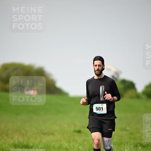10.05.2026 - 8. Wedeler Halbmarathon Dr. Thomas Lammeyer http://msf.ph/oto/9713012 10.05.2026 12:12:00 Laufen 501 meine-sportfotos.de