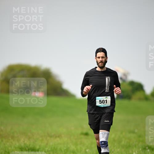10.05.2026 - 8. Wedeler Halbmarathon Dr. Thomas Lammeyer http://msf.ph/oto/9713015 10.05.2026 12:12:00 Laufen 501 meine-sportfotos.de