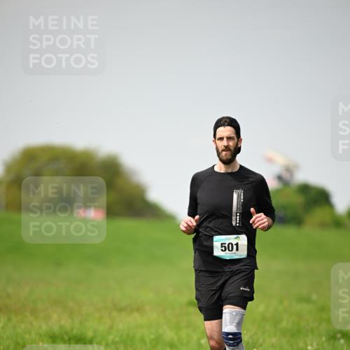 10.05.2026 - 8. Wedeler Halbmarathon Dr. Thomas Lammeyer http://msf.ph/oto/9713017 10.05.2026 12:12:00 Laufen 501 meine-sportfotos.de