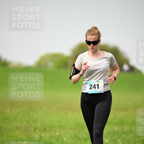 10.05.2026 - 8. Wedeler Halbmarathon Dr. Thomas Lammeyer http://msf.ph/oto/9713039 10.05.2026 12:12:36 Laufen 156, 241 meine-sportfotos.de