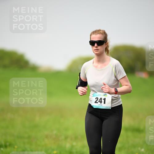 10.05.2026 - 8. Wedeler Halbmarathon Dr. Thomas Lammeyer http://msf.ph/oto/9713043 10.05.2026 12:12:36 Laufen 241 meine-sportfotos.de