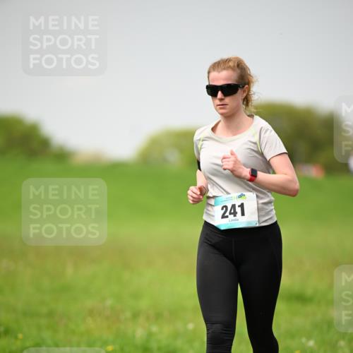 10.05.2026 - 8. Wedeler Halbmarathon Dr. Thomas Lammeyer http://msf.ph/oto/9713045 10.05.2026 12:12:36 Laufen 241 meine-sportfotos.de