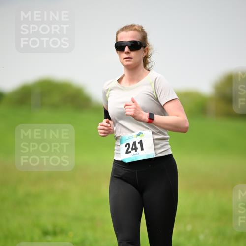 10.05.2026 - 8. Wedeler Halbmarathon Dr. Thomas Lammeyer http://msf.ph/oto/9713053 10.05.2026 12:12:37 Laufen 926, 241 meine-sportfotos.de
