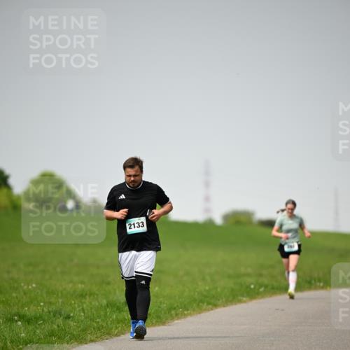 10.05.2026 - 8. Wedeler Halbmarathon Dr. Thomas Lammeyer http://msf.ph/oto/9713066 10.05.2026 12:12:55 Laufen 2133 meine-sportfotos.de