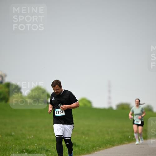 10.05.2026 - 8. Wedeler Halbmarathon Dr. Thomas Lammeyer http://msf.ph/oto/9713080 10.05.2026 12:12:57 Laufen 2133, 233 meine-sportfotos.de