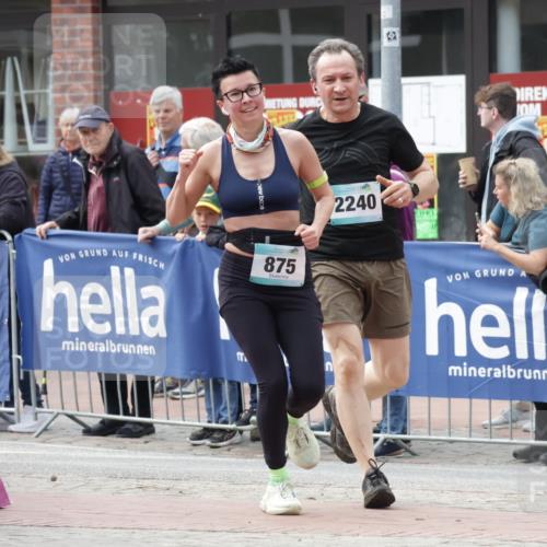 10.05.2026 - 8. Wedeler Halbmarathon Yannick Fuchs http://msf.ph/oto/9713094 10.05.2026 11:27:47 Ziel 875, 2210, 2240 meine-sportfotos.de