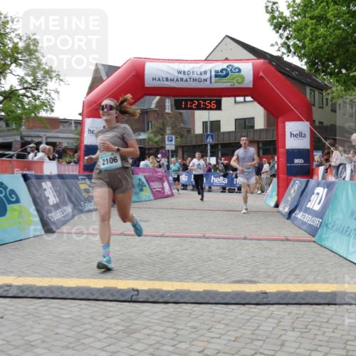 10.05.2026 - 8. Wedeler Halbmarathon Yannick Fuchs http://msf.ph/oto/9713160 10.05.2026 11:27:55 Ziel 875, 882, 1006, 2106, 2210, 2228, 2240 meine-sportfotos.de