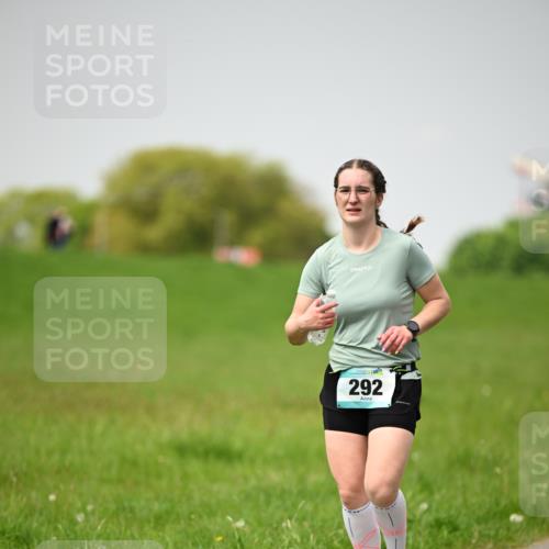 10.05.2026 - 8. Wedeler Halbmarathon Dr. Thomas Lammeyer http://msf.ph/oto/9713167 10.05.2026 12:13:09 Laufen 292 meine-sportfotos.de