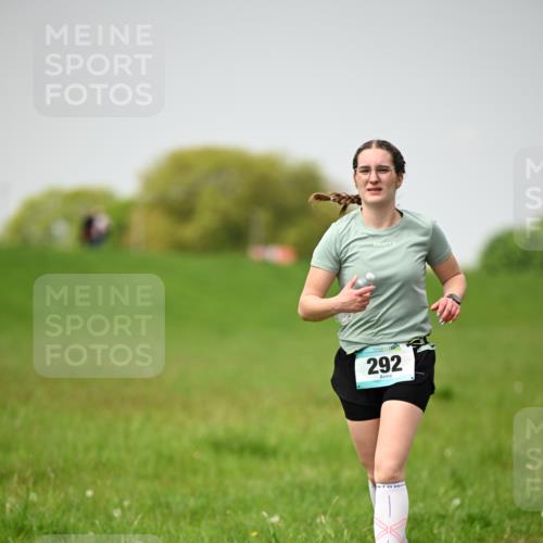 10.05.2026 - 8. Wedeler Halbmarathon Dr. Thomas Lammeyer http://msf.ph/oto/9713168 10.05.2026 12:13:09 Laufen 292 meine-sportfotos.de