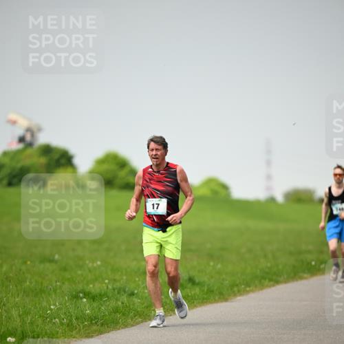 10.05.2026 - 8. Wedeler Halbmarathon Dr. Thomas Lammeyer http://msf.ph/oto/9713169 10.05.2026 12:13:21 Laufen  meine-sportfotos.de