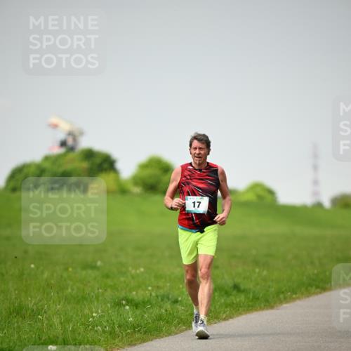 10.05.2026 - 8. Wedeler Halbmarathon Dr. Thomas Lammeyer http://msf.ph/oto/9713175 10.05.2026 12:13:22 Laufen  meine-sportfotos.de